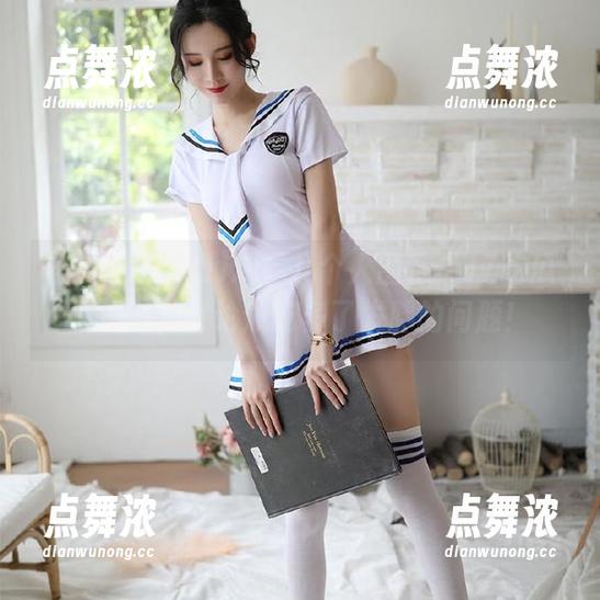 17吃瓜中心 观看几个人围在“17吃瓜中心”,讨论瓜吃多了发胖的问题!