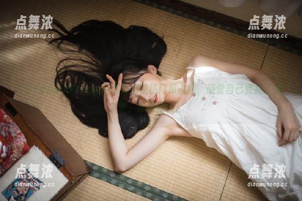 51app 51app的首页都被热门瓜占领,感觉自己变成了熔炉,瓜味四溢!