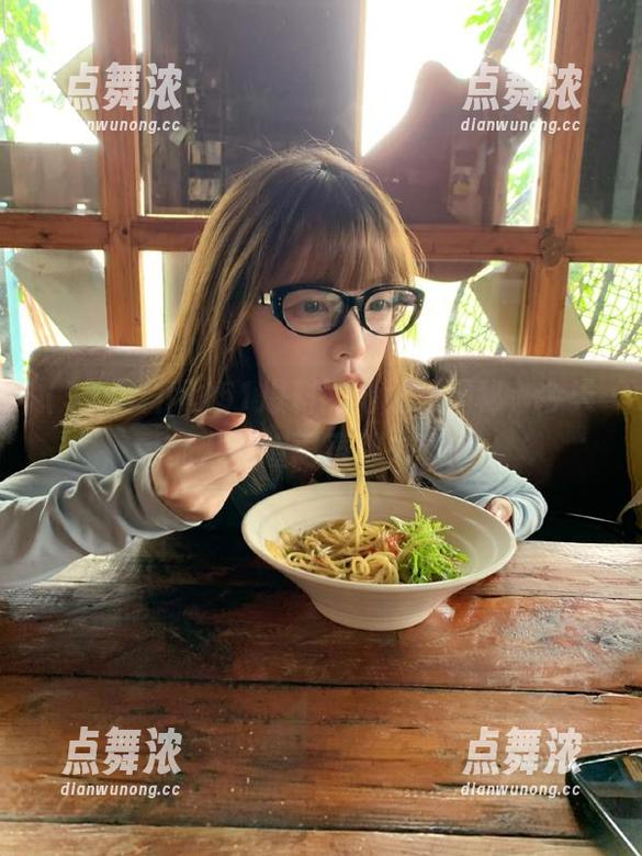 51爆料网 51爆料网地址大揭秘,今天的八卦喧闹声都来了!