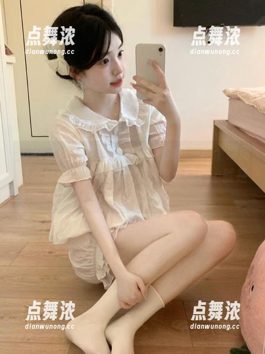 在线畅聊52cg，总有一两个瞬间让你秒回到当年的心情，怎么说呢…就是很复杂！