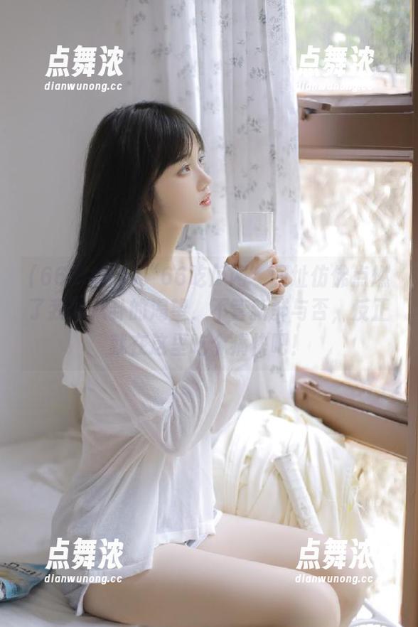 66吃瓜网 “66吃瓜网”网址仿佛点燃了我对八卦的渴望,不管新鲜与否,反正就在这里吃个痛快吧!