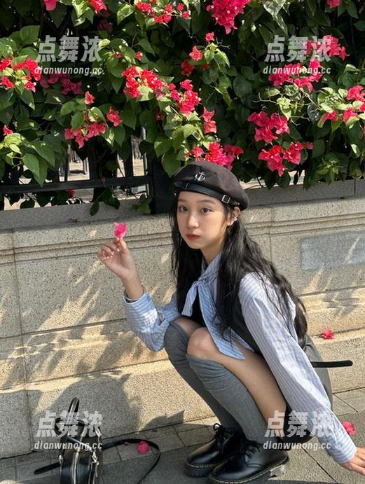 66吃瓜网 哦哟,最新爆料尽在66吃瓜网,让人目不暇接,这瓜可真够大的!