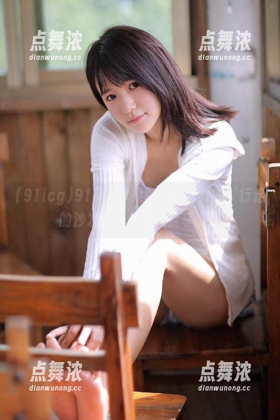 91icg 91icg苹果版:吃瓜界的‘行走的沙发’!坐着就能享受!