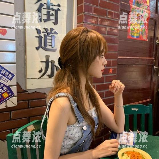cgg吃瓜黑料 入口之处,cgg吃瓜黑料带你走进八卦的迷雾,探寻那里的微妙讯息。
