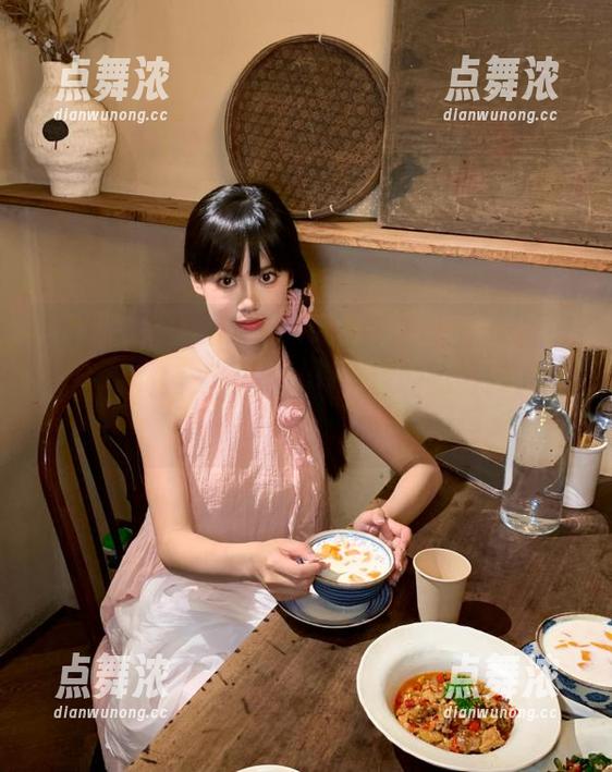 tttzzz黑料不打烊肾虚18连下载：各类黄鳝大赛，别让鱼塘的黄鳝只给你带来惊恐哦！