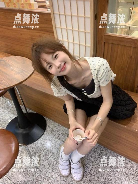 在“一起来吃瓜17”的入口前，我的好奇心已经满格了……