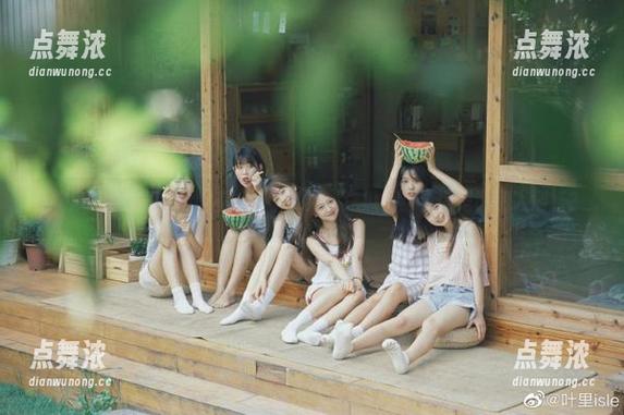 吃瓜不打烊 “吃瓜不打烊”视频:这瓜真甜,还是说别人划算?
