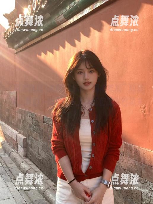 国内吃瓜 来吧,点击“国内吃瓜”的链接,咱们一起见识一下网红们的嘴巴功夫!