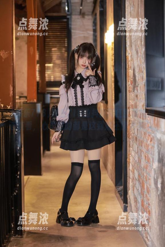 娱乐718 娱乐718的抖音网红首页视频连连看,心里想的都是这到底还能火多久...
