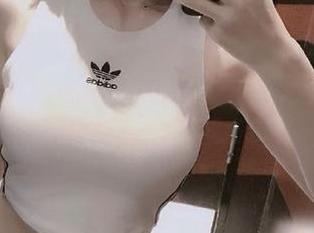 一打开首页，就被“ppc泡泡吃瓜网”的花边新闻吸引，感觉脑袋里都要冒烟了。