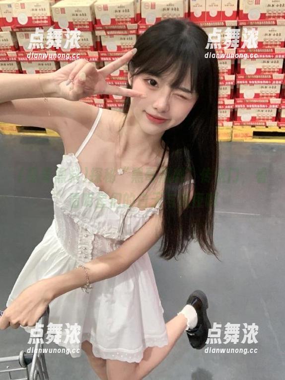 黑哥黑料 探秘“黑哥黑料”传送门,看看明星们的白天与黑夜啊