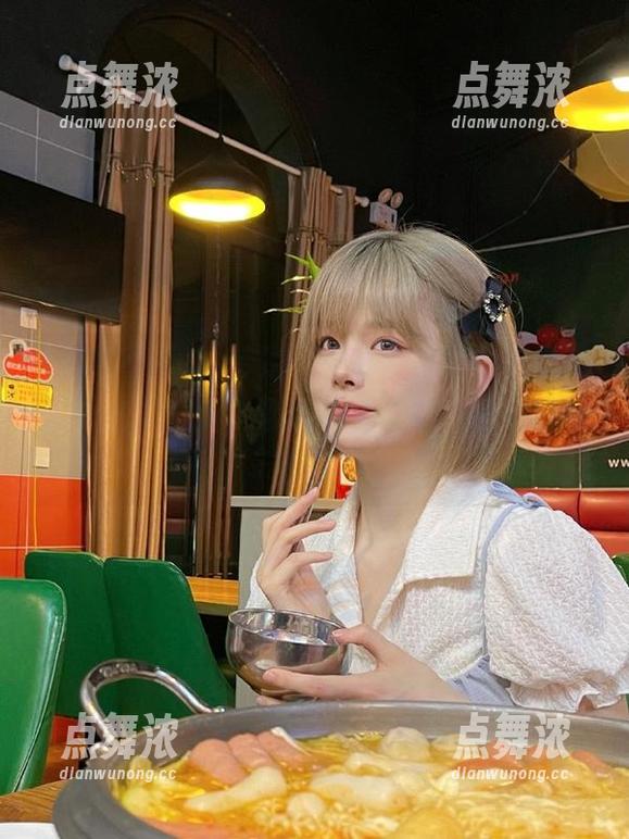 黑料不打烊 传送门来了,黑料不打烊换了个名叫“新料常驻”,准备好接受惊讶了吗?