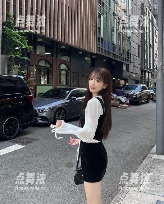 黑料不打烊 如果你觉得2025年没意思,黑料不打烊传送门等着你!