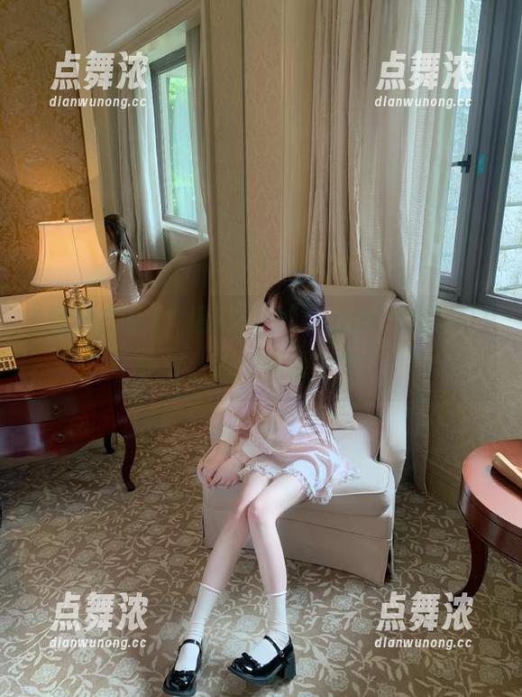 黑料在线 “黑料在线”app:节操早已掉光,吃瓜需要勇气!