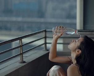 黑料正能量，永远不让你迷失在八卦的森林里