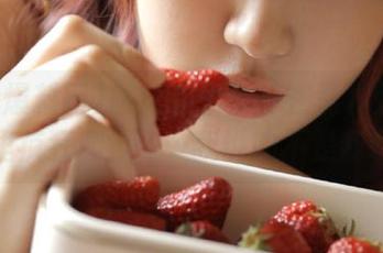 感觉有个虫子在黑料爆料网站里疯狂爬行……我说的不是我啊！