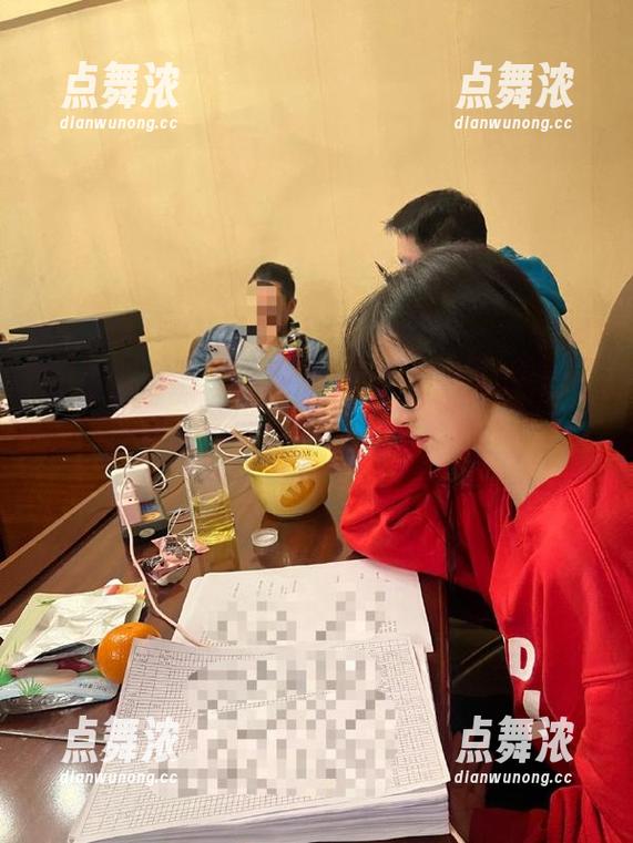 黑料网 黑料网在线直播,发布的神操作,我只能说,瓜农不易,焦虑成狗!