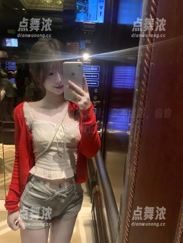 黑料网 半夜的黑料网:永不迷路,偷偷看瓜正当时