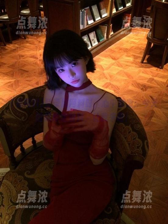 黑网料 登录黑网料时,心中默念:今天的瓜肯定有料,让我来吧!